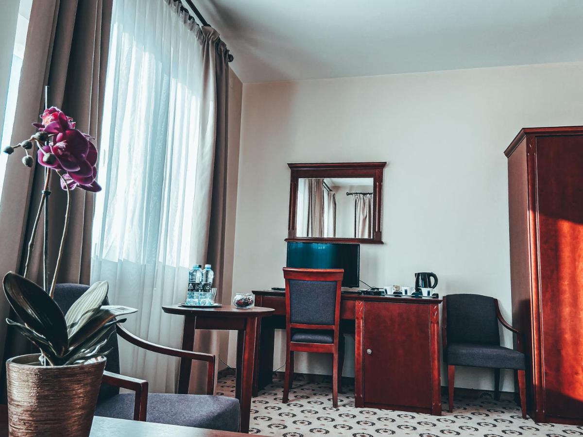 Astoria Bed & Breakfast Swarzędz Eksteriør bilde