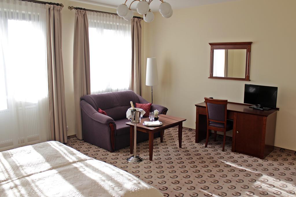 Astoria Bed & Breakfast Swarzędz Eksteriør bilde