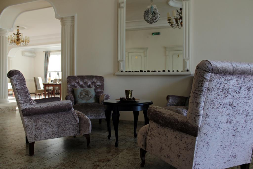 Astoria Bed & Breakfast Swarzędz Eksteriør bilde